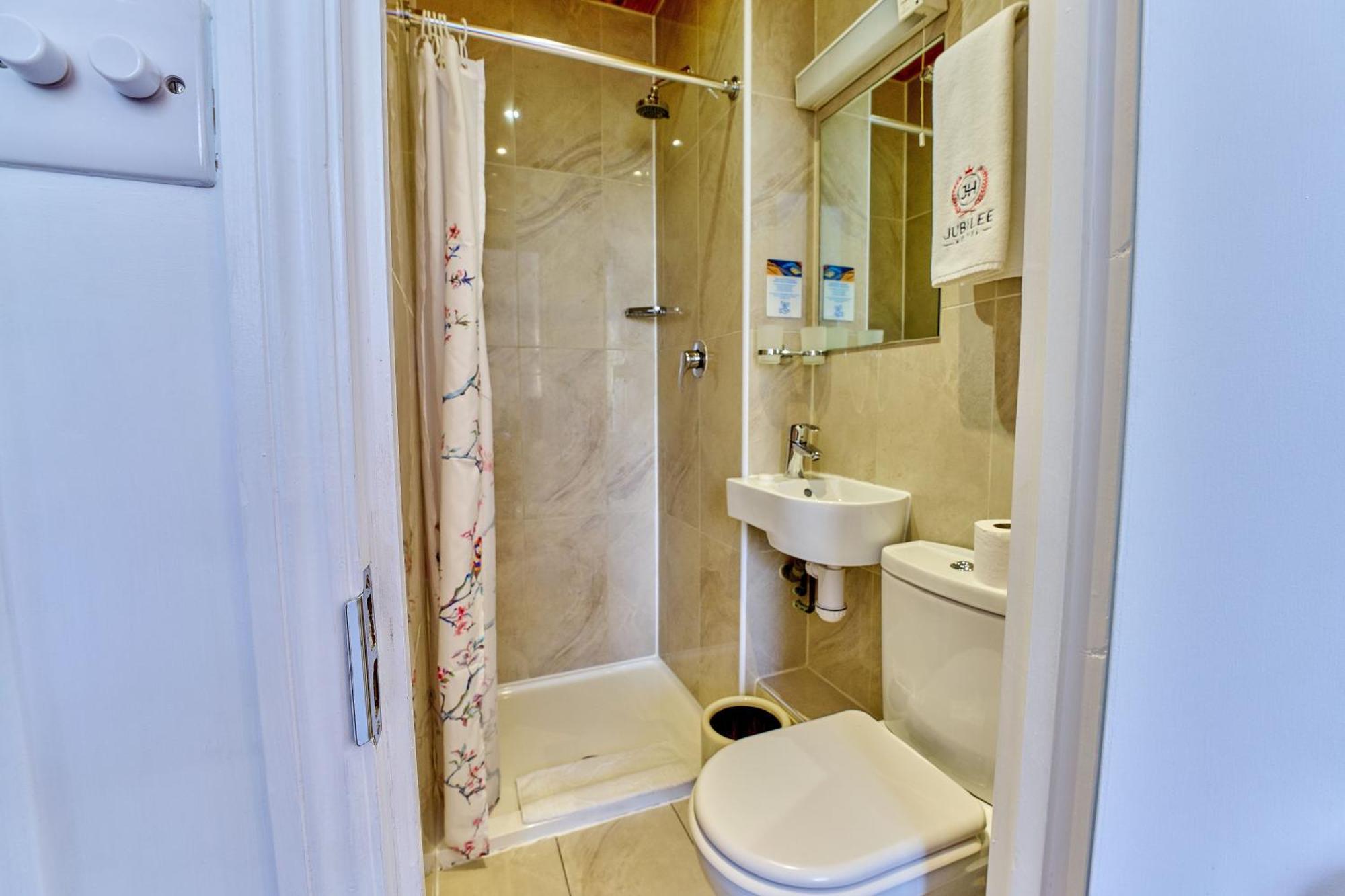 Triple Room with Balcony,1656169847:JPEG